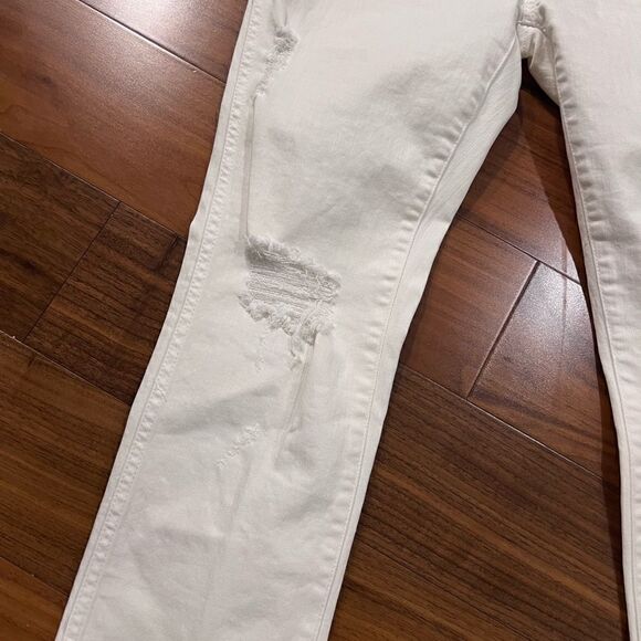 Gap women’s white jeans - Picture 2 of 11